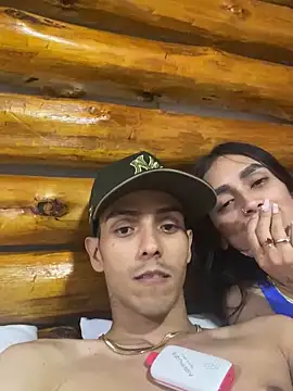 DerryAndIzzy online show from January 6, 2026, 5:22 am