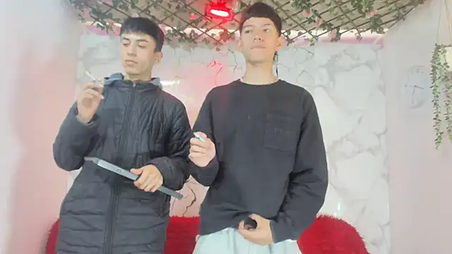 heyy noah11 online show from April 18, 2026, 1:35 pm