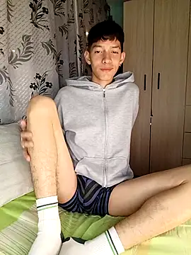 heyy noah11 online show from December 3, 2025, 2:12 am