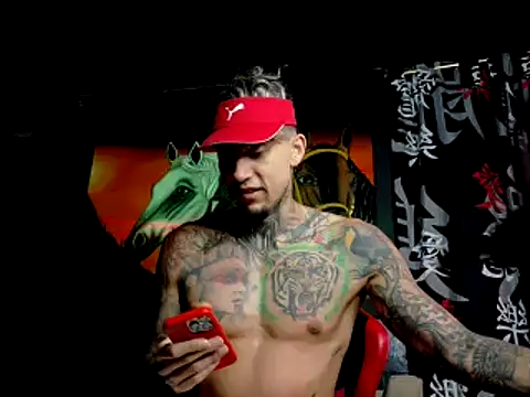 Snapshot of Molotov_Explosive chatting on October 14, 2025, 2:50 pm Molotov Explosive online show from October 14, 2025, 2:50 pm