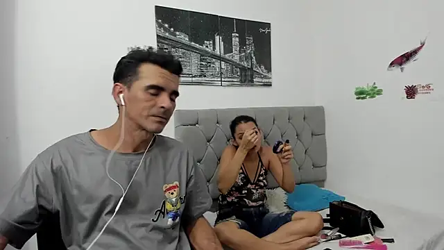 Sofi And Santy online show from March 28, 2026, 1:39 am