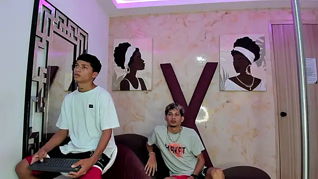 Snapshot of EMPIRE_BOYS1 chatting on February 2, 2026, 7:24 pm EMPIRE BOYS1 online show from February 2, 2026, 7:24 pm