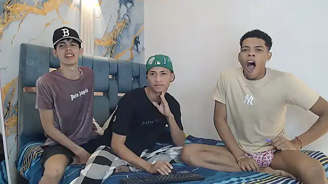 Snapshot of EMPIRE_BOYS1 chatting on February 16, 2026, 7:34 pm EMPIRE BOYS1 online show from February 16, 2026, 7:34 pm