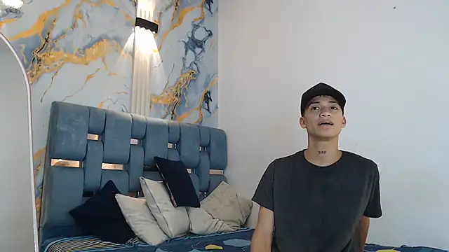 Snapshot of EMPIRE_BOYS1 chatting on February 21, 2026, 7:38 pm EMPIRE BOYS1 online show from February 21, 2026, 7:38 pm