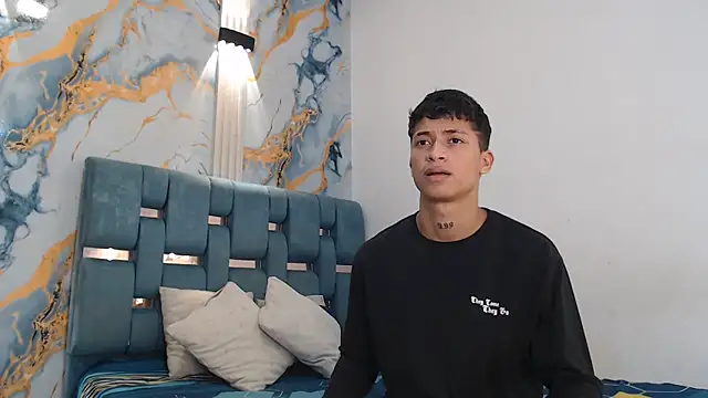 Snapshot of EMPIRE_BOYS1 chatting on February 24, 2026, 7:37 pm EMPIRE BOYS1 online show from February 24, 2026, 7:37 pm