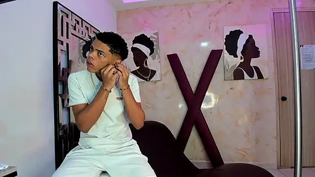 Snapshot of EMPIRE_BOYS1 chatting on February 14, 2026, 7:36 pm EMPIRE BOYS1 online show from February 14, 2026, 7:36 pm