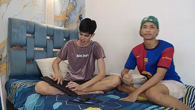 Snapshot of EMPIRE_BOYS1 chatting on February 17, 2026, 7:33 pm EMPIRE BOYS1 online show from February 17, 2026, 7:33 pm