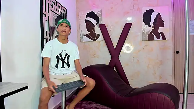 Snapshot of EMPIRE_BOYS1 chatting on February 10, 2026, 7:13 pm EMPIRE BOYS1 online show from February 10, 2026, 7:13 pm