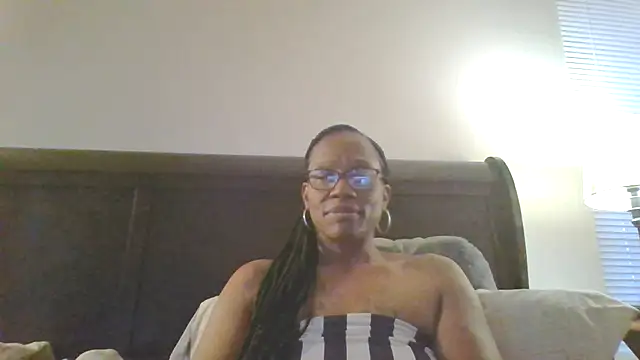 SweetCandy85 online show from October 12, 2025, 10:22 pm