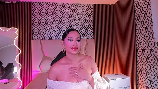 Snapshot of BEELLA_TAY1 chatting on April 23, 2026, 12:00 pm BEELLA TAY1 online show from April 23, 2026, 12:00 pm