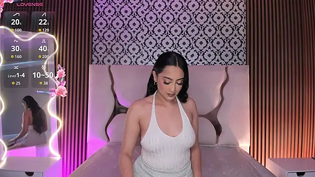 BEELLA TAY1 online show from December 17, 2025, 12:54 pm