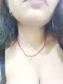 kiara-simmi online show from November 24, 2025, 11:49 pm