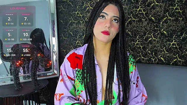 odett rivas  online show from October 21, 2025, 5:29 am