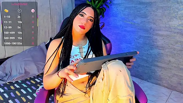 odett rivas  online show from December 5, 2025, 4:11 am