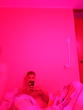 Snapshot of xcodigorojo chatting on November 4, 2025, 6:17 am xcodigorojo online show from November 4, 2025, 6:17 am