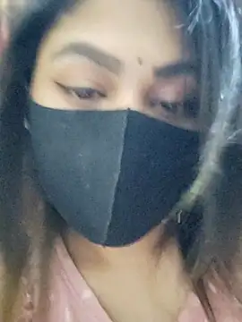 Tanha18 online show from October 16, 2025, 8:50 pm