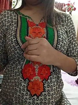 Tanha18 online show from May 20, 2026, 4:48 pm