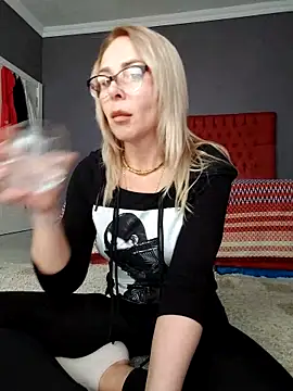 ElenabonyX online show from February 7, 2026, 12:24 pm