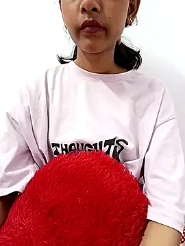 Mustardqueen online show from October 30, 2025, 6:49 pm