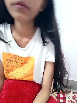 Mustardqueen online show from October 18, 2025, 3:14 pm