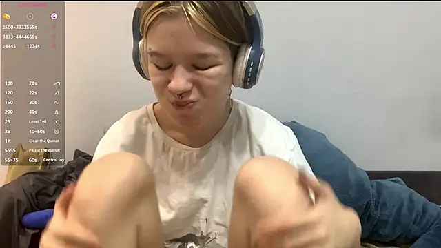 Snapshot of LorRebak chatting on November 4, 2025, 10:19 am LorRebak online show from November 4, 2025, 10:19 am