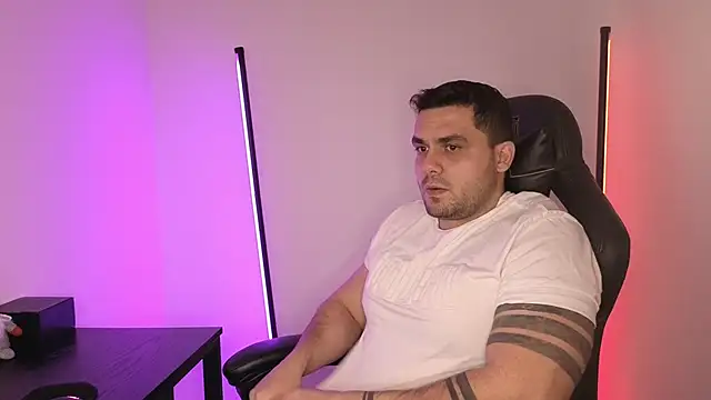 Danielbateson online show from January 9, 2026, 1:18 pm