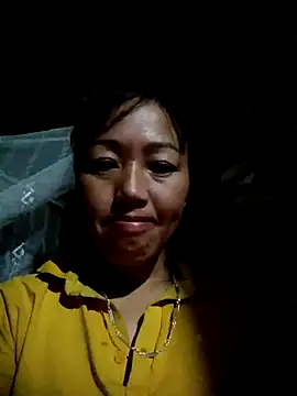 Snapshot of Yanmey chatting on October 19, 2025, 11:18 pm Yanmey online show from October 19, 2025, 11:18 pm