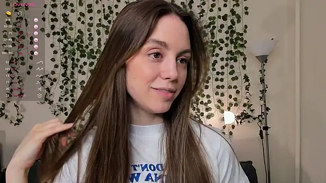 Snapshot of sweet_and_flirt chatting on November 7, 2025, 7:57 am sweet and flirt online show from November 7, 2025, 7:57 am