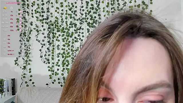 Snapshot of sweet_and_flirt chatting on November 1, 2025, 7:13 am sweet and flirt online show from November 1, 2025, 7:13 am