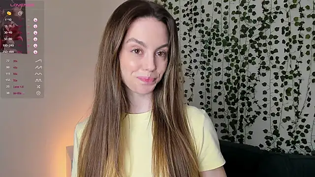 Snapshot of sweet_and_flirt chatting on November 18, 2025, 7:00 am sweet and flirt online show from November 18, 2025, 7:00 am