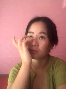 xixibabi online show from October 12, 2025, 2:02 am