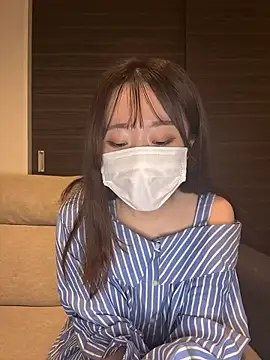 yura ra ra online show from November 6, 2025, 12:20 pm