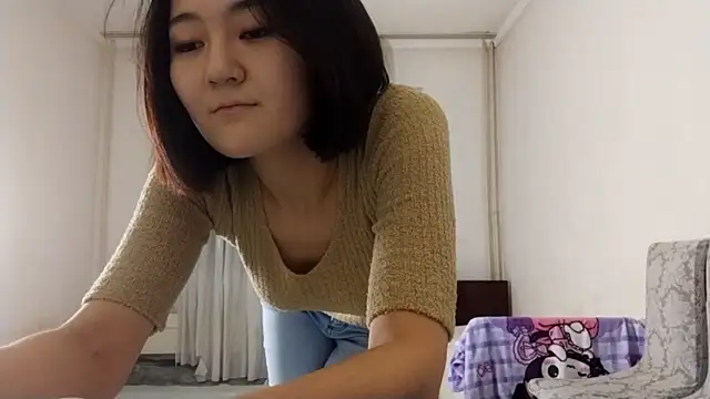 Lyndasilk online show from December 1, 2025, 4:19 pm