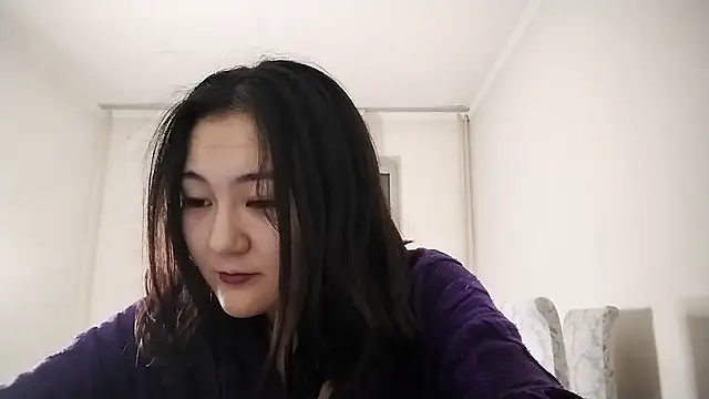 Lyndasilk online show from November 16, 2025, 2:11 pm