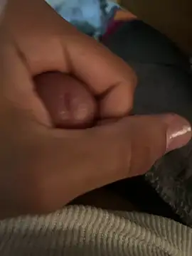 Snapshot of chikorkomdz chatting on October 27, 2025, 4:19 pm chikorkomdz online show from October 27, 2025, 4:19 pm