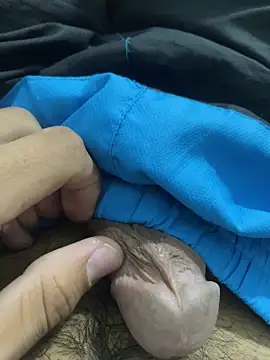 Snapshot of chikorkomdz chatting on October 25, 2025, 1:56 pm chikorkomdz online show from October 25, 2025, 1:56 pm