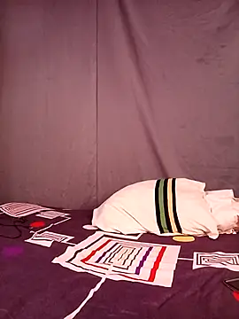 Snapshot of Mishel_hot chatting on October 30, 2025, 1:26 am Mishel hot online show from October 30, 2025, 1:26 am