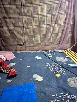 LeanaLy online show from November 26, 2025, 12:10 am