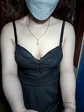 LeanaLy online show from October 21, 2025, 2:00 am