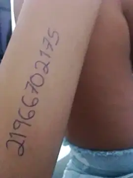 Camilanifeta online show from April 13, 2026, 10:08 am