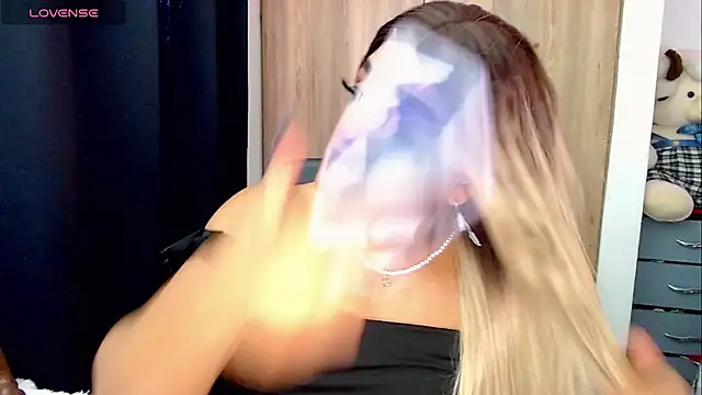 Sofiabigcock22 online show from January 6, 2026, 6:12 pm