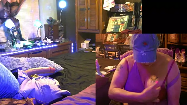 JasmineAurora online show from October 19, 2025, 12:57 am