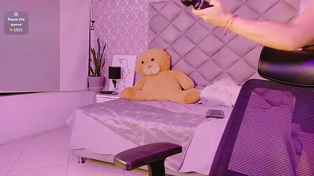 CARO ADAMS1 online show from February 23, 2026, 11:00 am