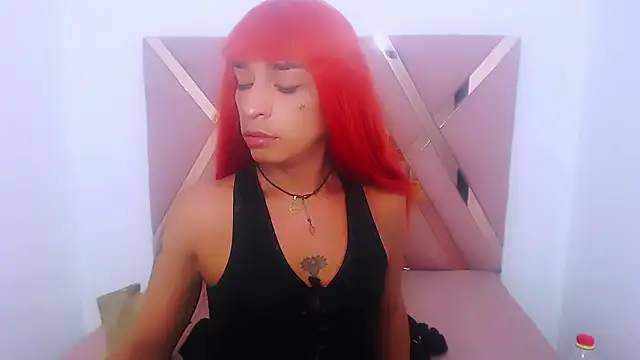 Snapshot of VioletGil_Party_ chatting on April 22, 2026, 7:42 pm VioletGil Party online show from April 22, 2026, 7:42 pm