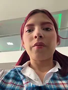 l0lita sweet online show from December 5, 2025, 3:32 pm