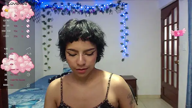 Snapshot of Kathina_t_ chatting on October 22, 2025, 8:52 pm Kathina t online show from October 22, 2025, 8:52 pm