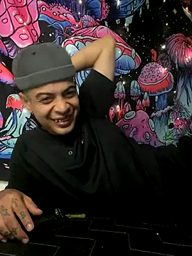 Sweett pain online show from November 9, 2025, 4:49 am