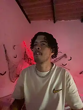 Sweett pain online show from October 27, 2025, 3:18 am