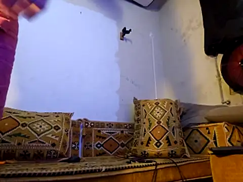 Snapshot of johnnygirthwood chatting on October 27, 2025, 12:44 am johnnygirthwood online show from October 27, 2025, 12:44 am