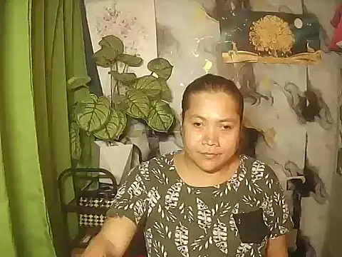 Snapshot of trishacummerts chatting on June 20, 2026, 2:27 am trishacummerts online show from June 20, 2026, 2:27 am
